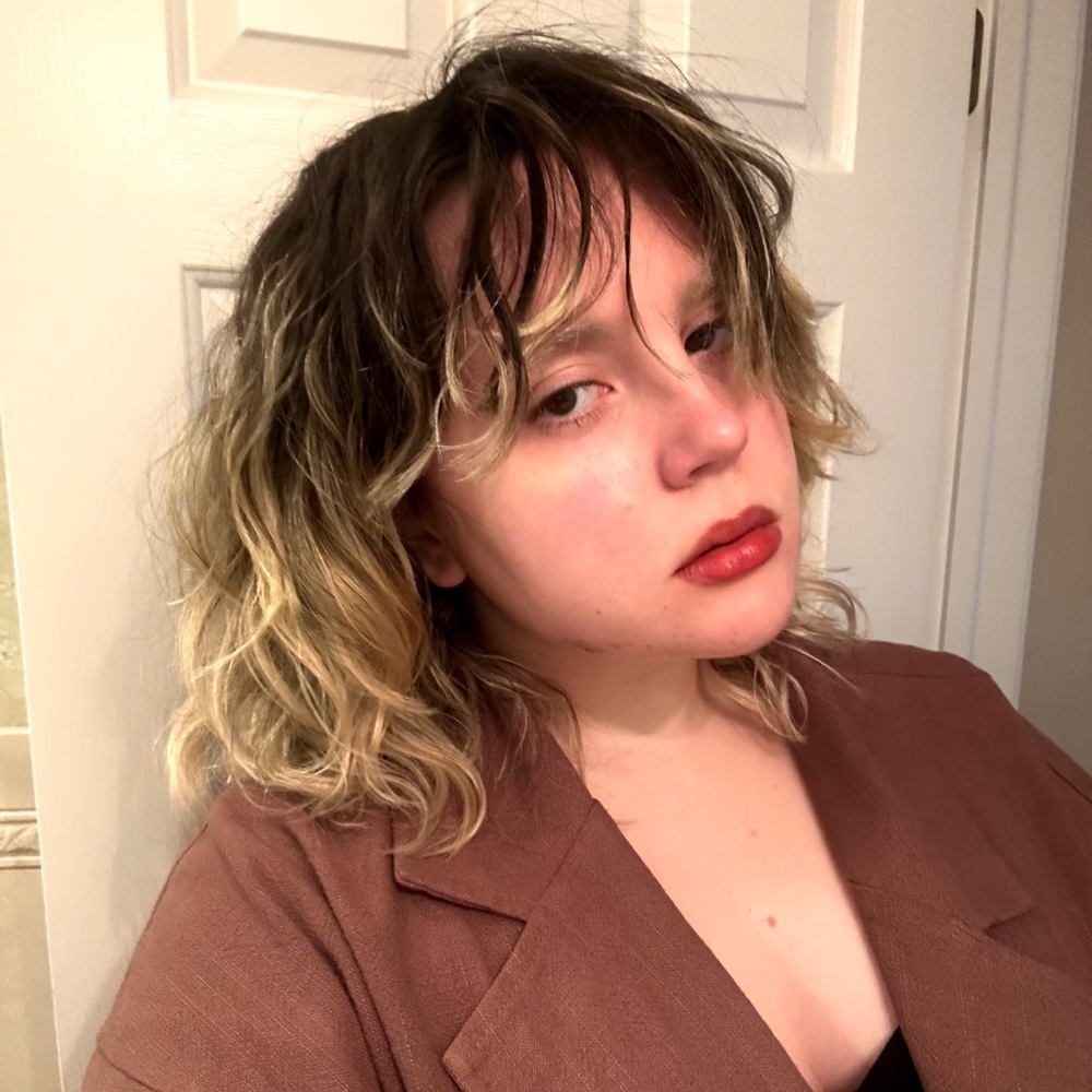 Meet your Posher, Violet